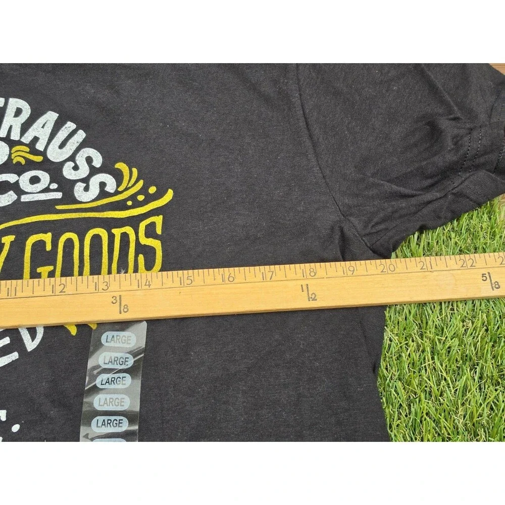 Levi Strauss & Co. Men's Large Black T-shirt w/ Gold/White Graphics Crafted NWT